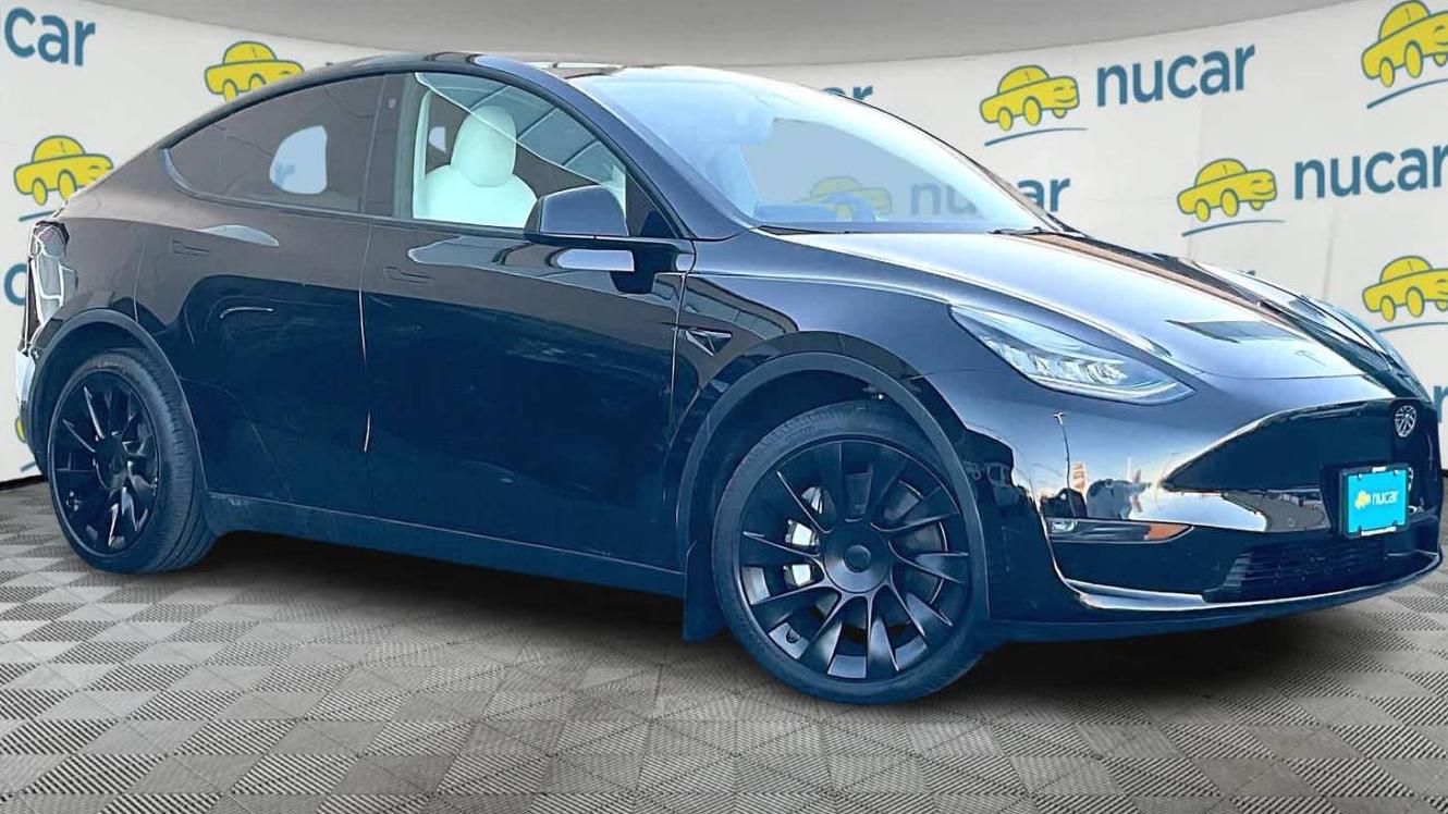 TESLA MODEL Y 2022 7SAYGDEE5NF313745 image